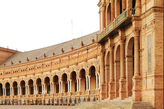 Alcazar, Cathedral, Plaza De España, and Maria Luisa Park Private Tour - Exploring the Alcazar