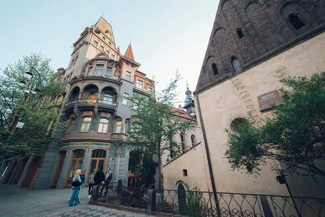 Alchemy and Mysteries of Prague Castle Walking Tour - Meeting and Pickup Information