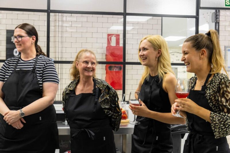 Alcudia: Authentic Paella and Sangria Workshop - Customer Feedback