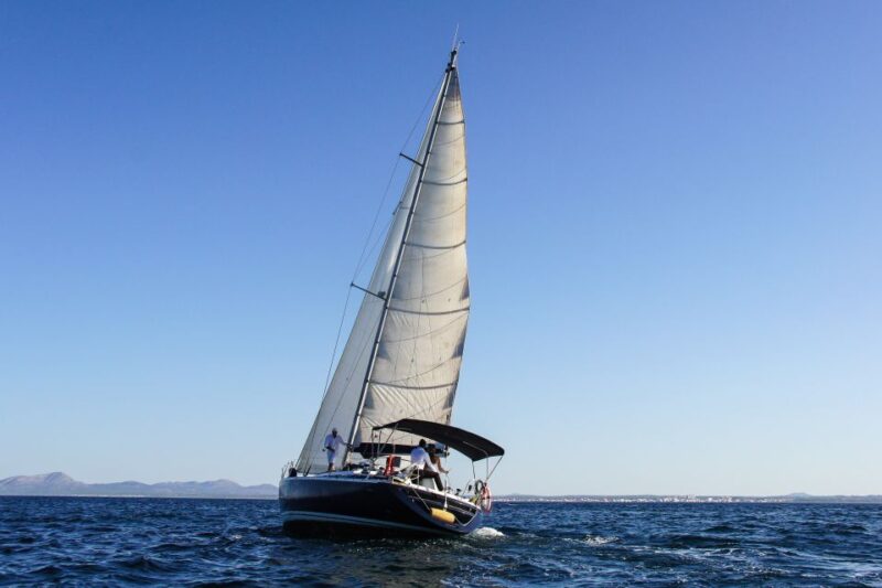 Alcudia: Sailing Yacht Excursion With Wine & Tapas - Key Points