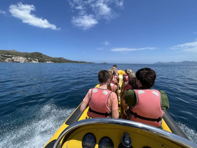 Alcudia: Speedboat Tour of Northern Mallorca & Hotel Pickup - Pricing and Booking