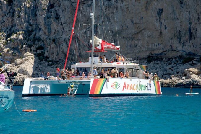 Alcudia: Sunset Catamaran Tour With Dinner and Snorkeling - Meeting Point and Logistics