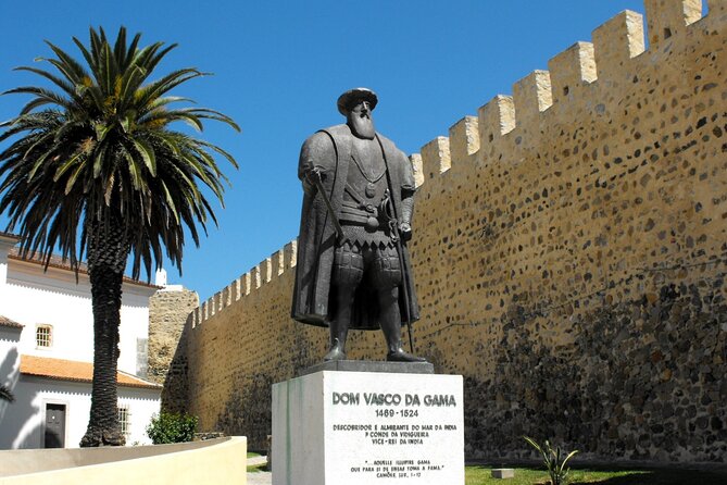 Alentejo Seaside Coast Full Day Private Tour From Lisbon - Exploring the Historic City of Evora