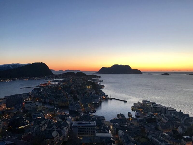 Ålesund: Ålesund and Surrounding Islands Audio Guide Tour - Customer Reviews and Feedback