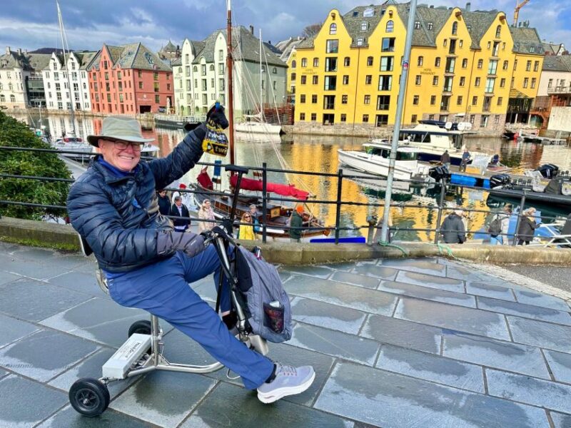 Alesund Private Sightseeing Tour on Foot and by Car - Exploring Alesunds Architecture