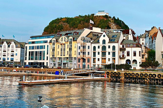 Alesund Sightseeing Private Tour for Cruise Passengers - Tour Duration and Availability