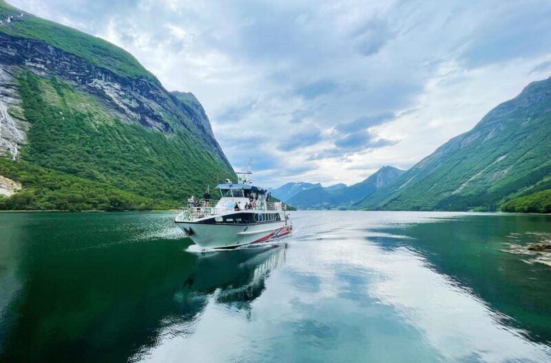 Ålesund-Urke Round Trip (1-Hour Stop in Urke) - Key Points