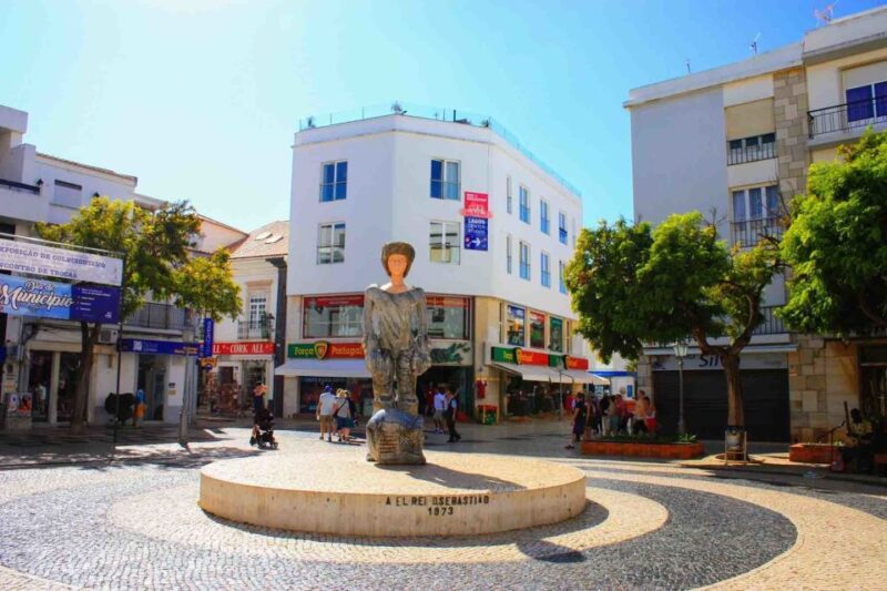 Algarve: Experience the Best of the West - Key Points