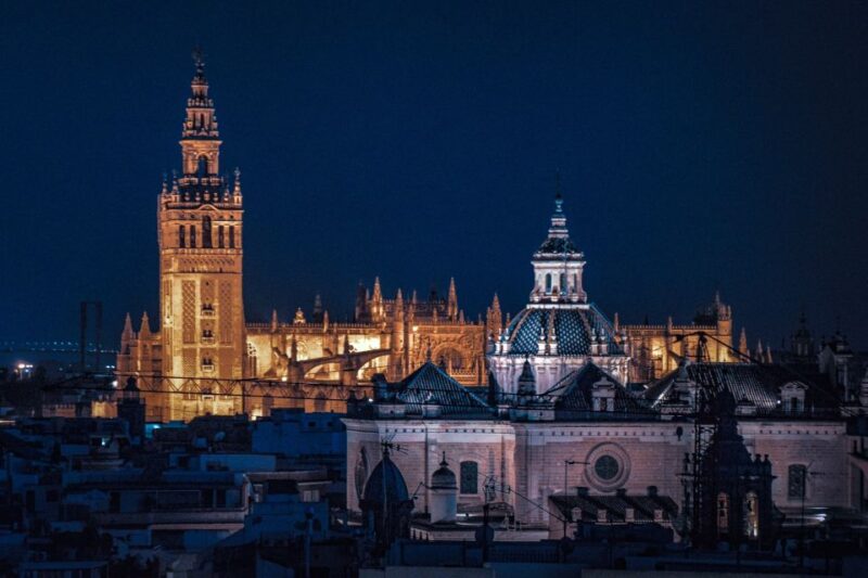 Algarve: Seville Full-Day Shopping and Sightseeing Tour - Exploring the Royal Alcazar Palace