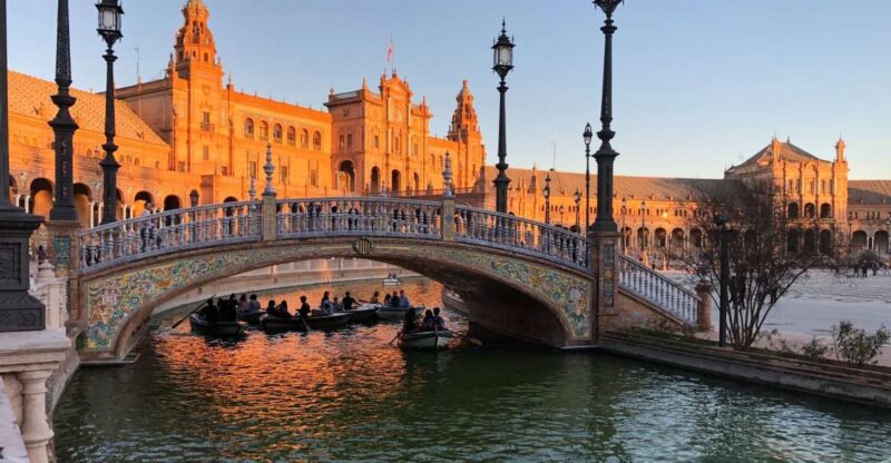 Algarve: Seville Full-Day Shopping and Sightseeing Tour - Algarve to Seville: The 3-Hour Drive