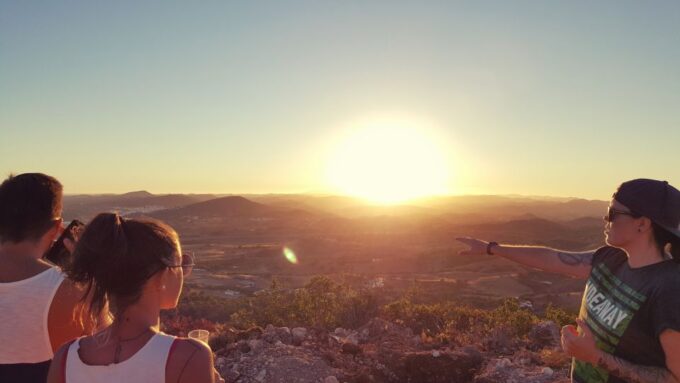 Algarve: Sunset Jeep Safari Tour - Dress Code Guidance