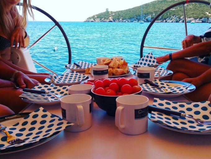 Alghero: Daily Sailing Experience With Lunch Onboard - Exceptional Customer Ratings and Feedback