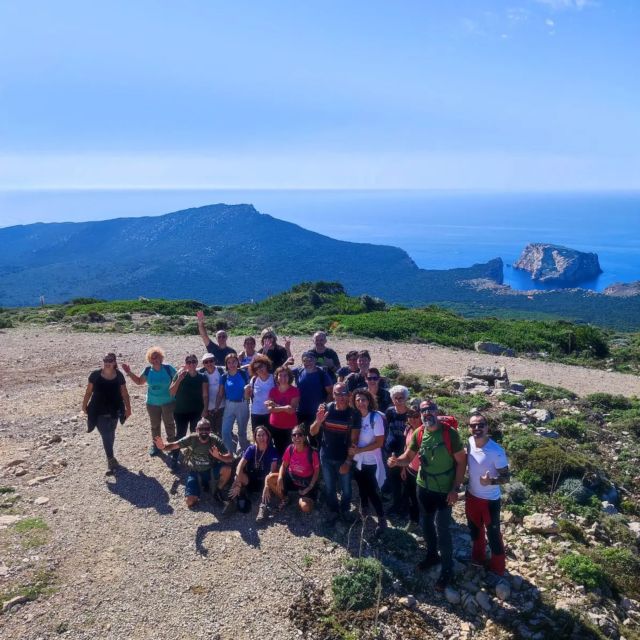 Alghero: Griffon Vulture Trek in Porto Conte Park - Group Size and Duration