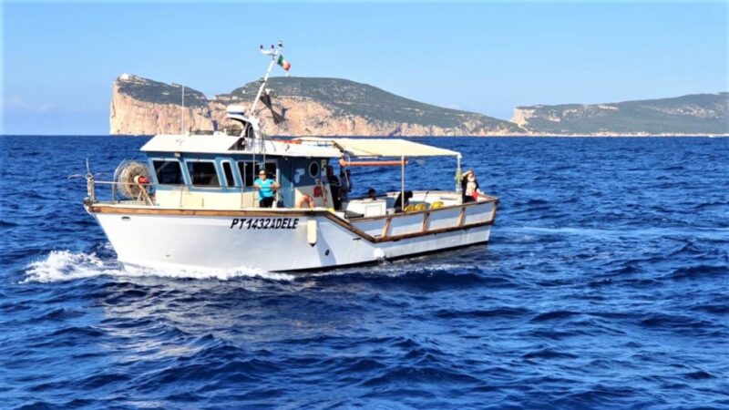 Alghero: Gulf of Alghero Fishing Boat Trip With Fresh Lunch - Experience Highlights
