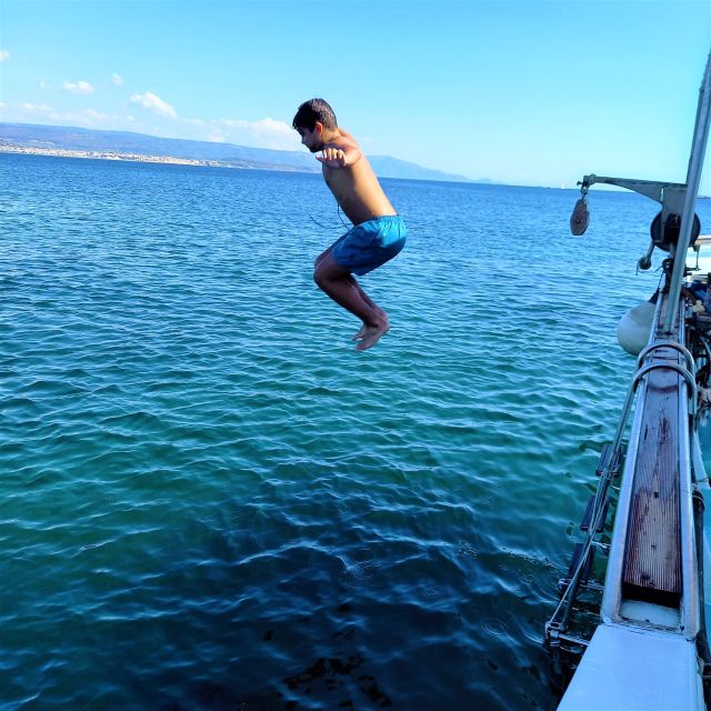 Alghero: Gulf of Alghero Fishing Boat Trip With Fresh Lunch - Frequently Asked Questions