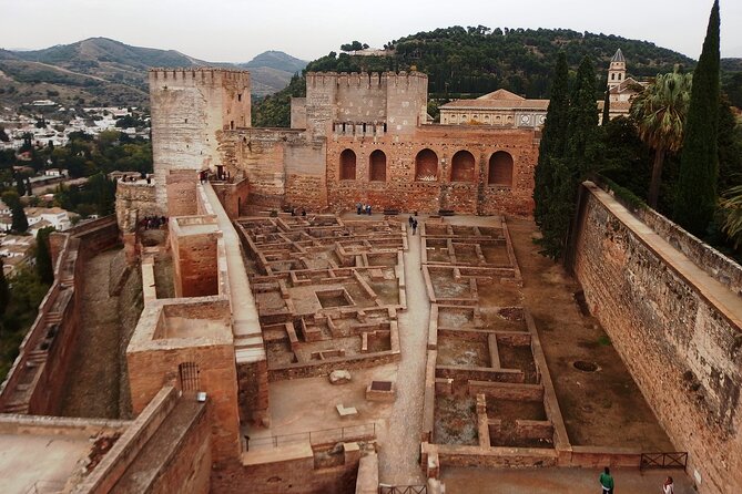 Alhambra and Albaicin Private Day Trip From Malaga - Inclusions of the Package