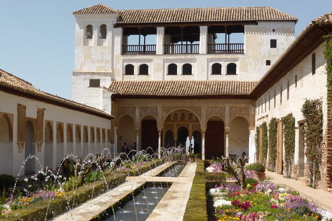 Alhambra and Albaicin Private Day Trip From Malaga - Pickup and Meeting Details