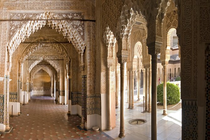 Alhambra and Albaicin+Sacromonte Premium Guided Tour - Inclusions and Amenities