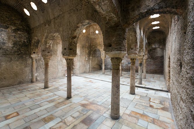 Alhambra and Albaicin+Sacromonte Premium Guided Tour - Physical Requirements and Accessibility
