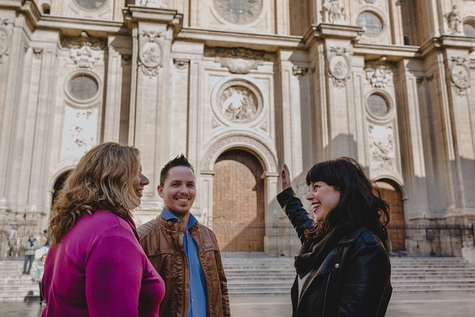 Alhambra and Granada City Center Sightseeing Tour! - Exploring the Alhambra Palace