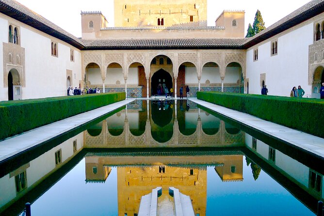 Alhambra and Nasrid Palaces: Skip-the-line Ticket and Local Guide - Guided Tour Details