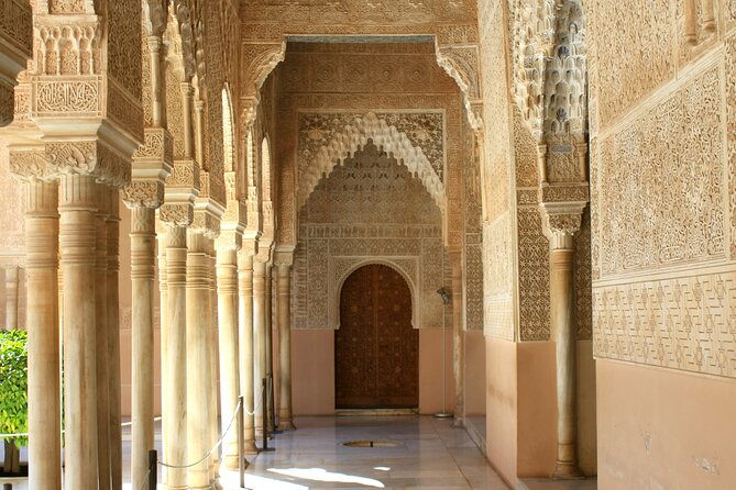 Alhambra and Nasrid Palaces: Skip-the-line Ticket and Local Guide - Positive Customer Reviews