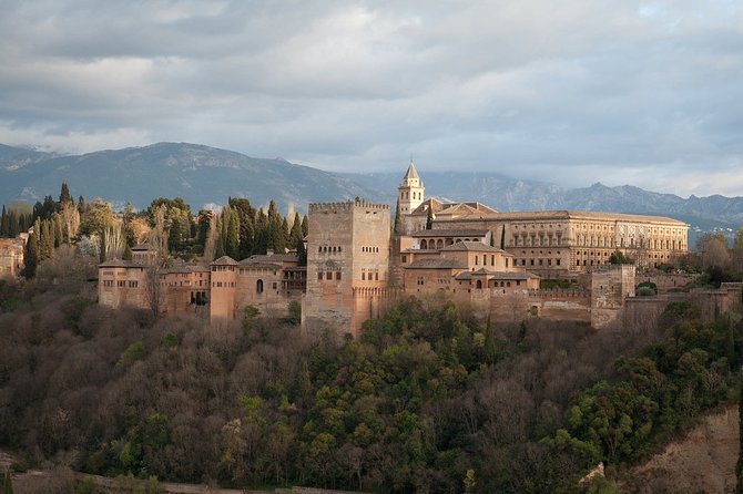 Alhambra: Complete Guided Tour With Nasrid Palaces Tickets - Pricing and Booking Details