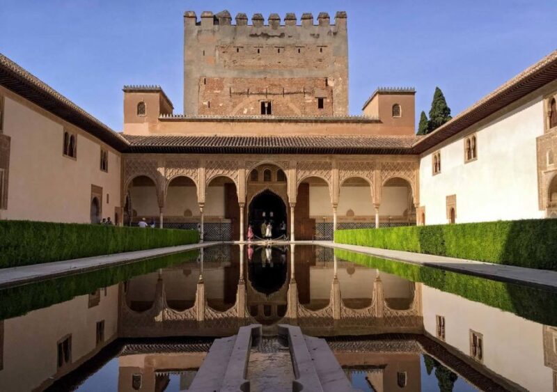 Alhambra & Generalife: Exclusive 3 Hour Private Tour - The Palace of Carlos V