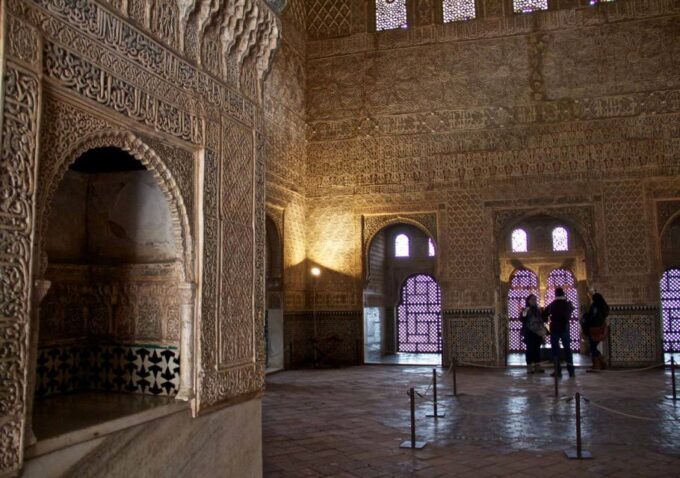 Alhambra & Generalife: Exclusive 3 Hour Private Tour - Breathtaking Views From Alcazaba