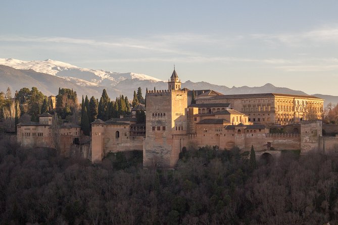 Alhambra & Generalife: Exclusive 3-Hour Private Tour With Tickets Included - Meeting and End Point