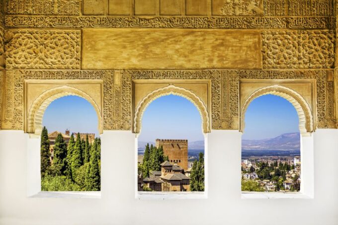 Alhambra: Generalife Gardens & Alcazaba Fast-Track Tour - Meeting Point and Directions