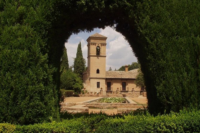 Alhambra & Generalife Skip the Line Premium Tour Including Nasrid Palaces - Granadas Multicultural Heritage