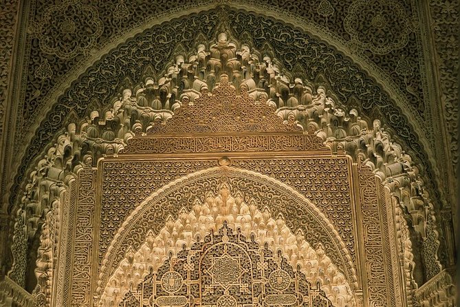 Alhambra & Generalife Skip the Line Small Group Including Nasrid Palaces - Pricing and Guarantee