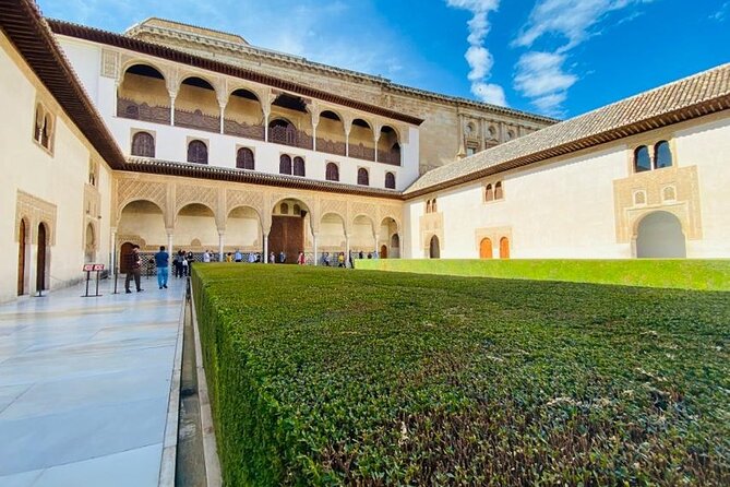 Alhambra Guided Tour From Malaga With Private Transportation - Cancellation Policy