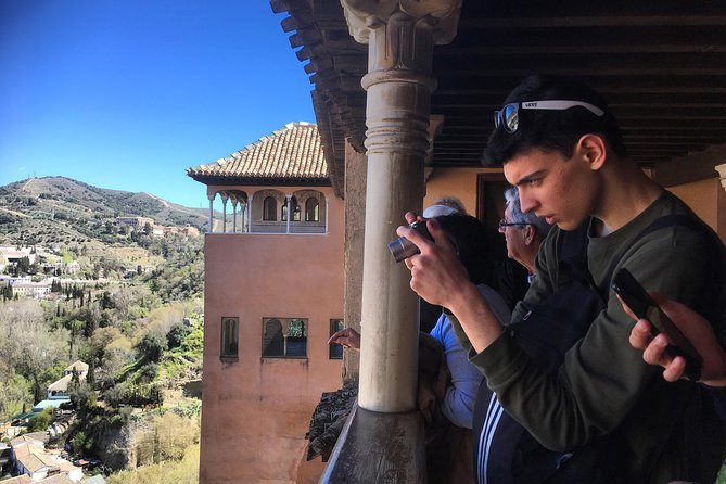 Alhambra Nasrid Palaces and Local Food Experience - Meeting and Departure Details