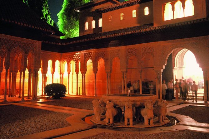 Alhambra: Night Visit to Nasrid Palaces - Customer Experiences and Insights
