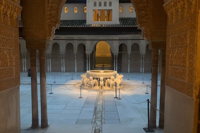 Alhambra: Night Visit to Nasrid Palaces - Architectural Marvels at Night