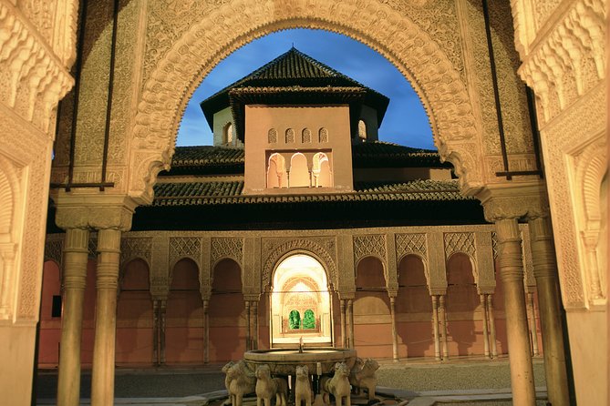 Alhambra Palace & Generalife Gardens Daytrip From Roquetas, Aguadulce & Almeria - Nasrid Palaces and Alcazaba