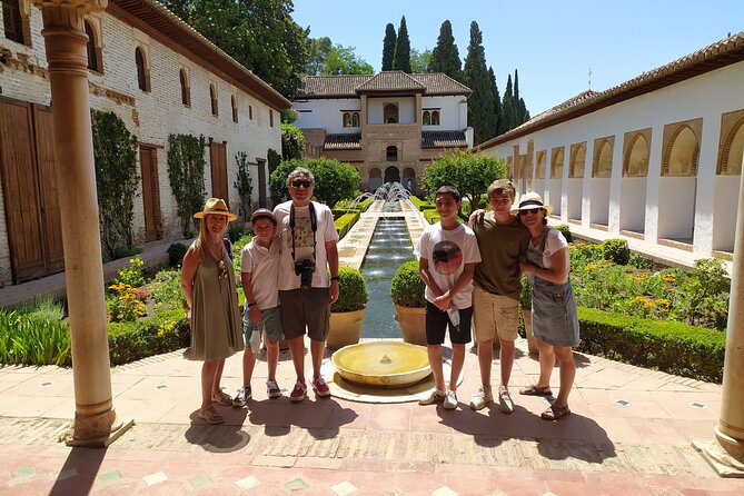 Alhambra: Private Tour for Families - Explore Granadas Treasures