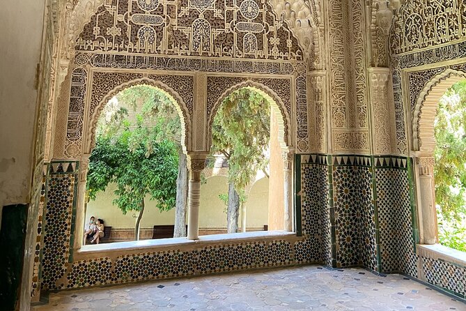 Alhambra Private Tour From Port of Motril - Lunch and Dining Options
