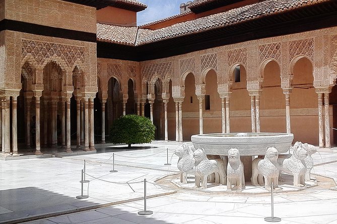 Alhambra Private Walking Tour - Location and Duration