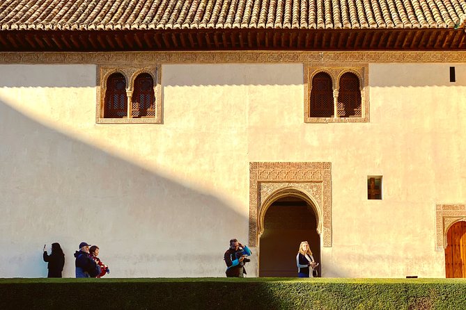 Alhambra Semi-Private Tour With Skip-The-Line-Tickets - Guest Reviews and Feedback