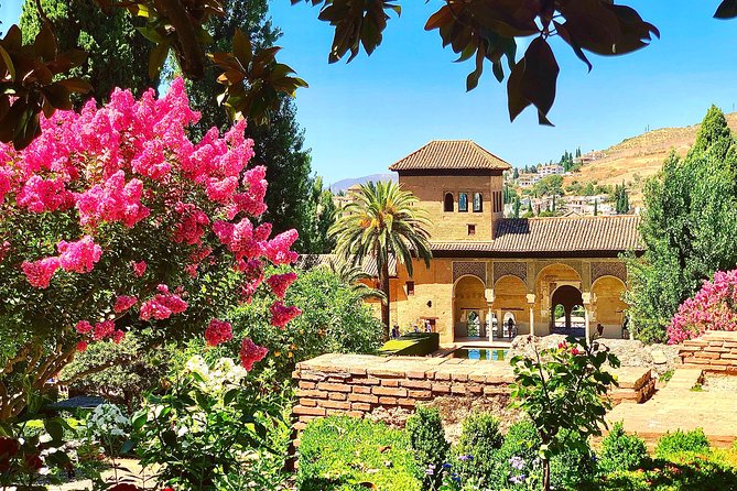 Alhambra Semi-Private Tour With Skip-The-Line-Tickets - Moorish History and Architecture