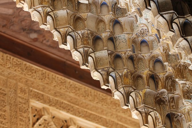 Alhambra Skip the Line Premium Guided Tour - Tour Inclusions and Meeting Information