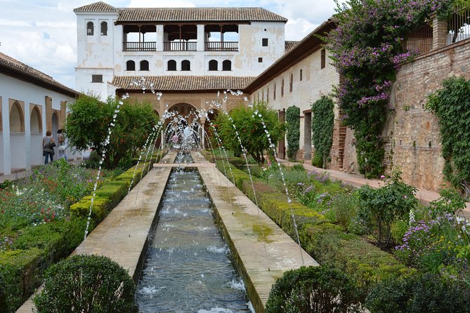 Alhambra: Skip-the-Line to Nasrid Palaces & Generalife - Age Restrictions