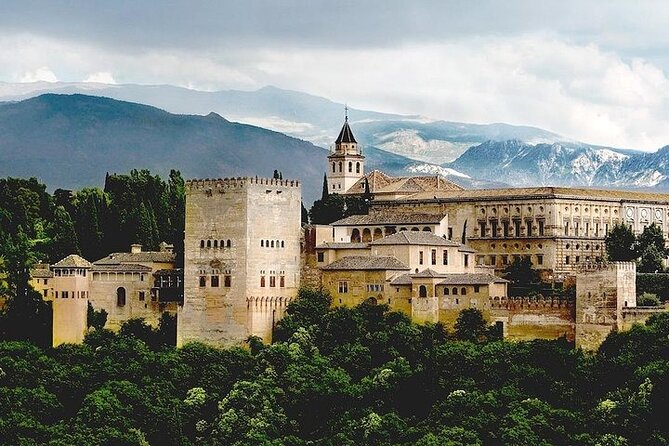 Alhambra Ticket Last Minute Deals - Highlights of the Guided Tour