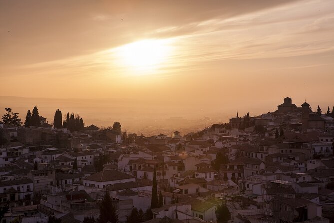 Alhambra With Nazaries Palaces Private Tour - Meeting Point and Pickup
