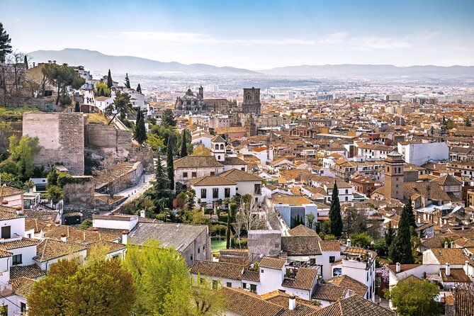 Alhambra With Nazaries Palaces Private Tour - Accessibility and Restrictions