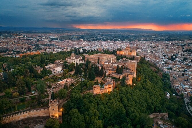 Alhambra With Nazaries Palaces Private Tour - Booking and Availability