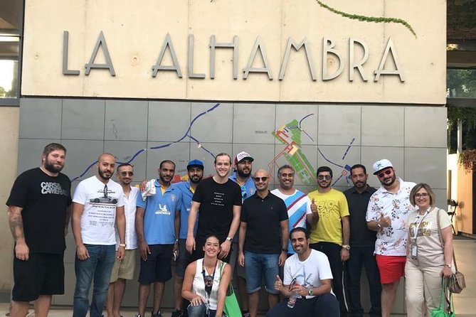 Alhambra:Join a Group,With a Specialist Guide.Skip the Line . - Transportation Included